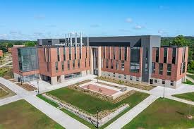 جامعة ويسكونسن – ريفر فولز